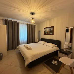 Gasthof Xhelo's, Tirana